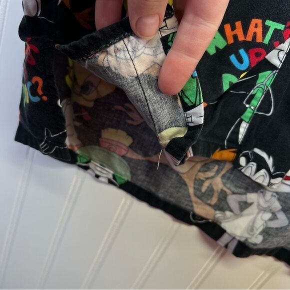 Women’s Looney Tunes Scrub Top What’s Up Doc? Taz Bugs Bunny Tweety Bird Sz 3xl - Picture 10 of 16